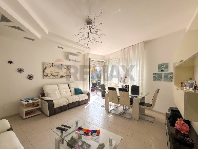 Foto Appartamento in Via Val Pusteria 19, Varese Valle Olona di 87 m²