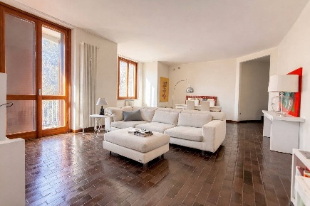 Foto Appartamento a Mantova Centro di 185 m² con 4 locali in vendita