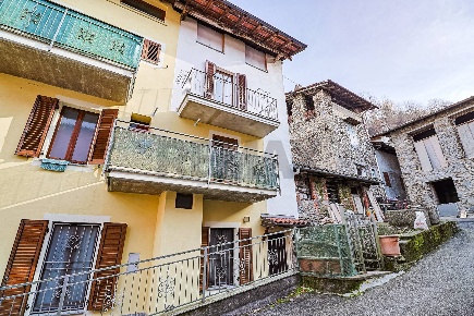 Foto Case semi ndipendenti in Via Vanante 4, Cremenaga di 100 m² in vendita