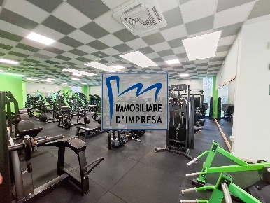 Foto Locale commerciale in Via Emilia Est, Parma San Prospero di 350 m²