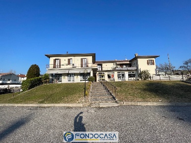 Foto Appartamento a Cazzago San Martino Bornato di 96 m² con 3 locali