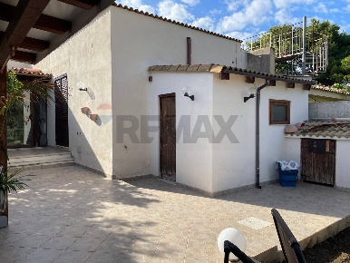 Foto Villa unifamiliare in Via delle Mandorle 29, Valderice di 170 m²