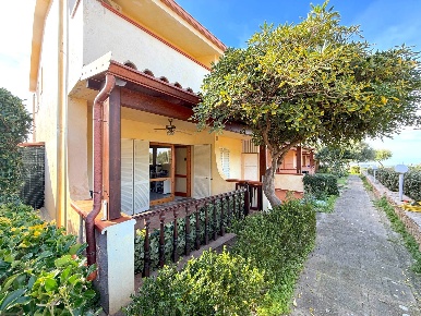 Foto Appartamento in VIA UGO FOSCOLO, Badesi Centro di 40 m² con 2 locali