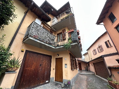 Foto Case semi ndipendenti in Via San Pietro 15, Luino Centro di 126 m²