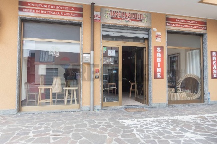 Foto Attività commerciale in via Corsica 35, Dolzago Centro di 68 m²
