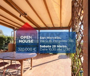 Foto Case semi ndipendenti in Via Pergolesi 7/B, San Marcello di 160 m²