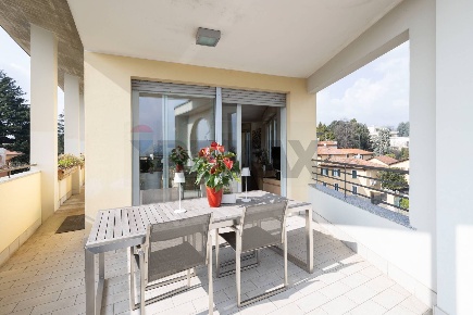 Foto Appartamento in Via Cavour 14/C, Casatenovo Centro di 160 m²