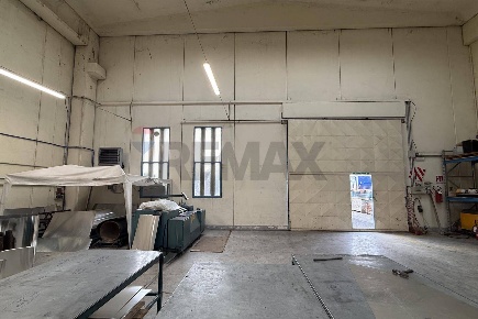 Foto Capannone industriale a Brescia Fornaci di 384 m² in vendita