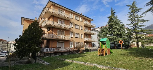 Foto Appartamento in Via Caduti di Via Fani 14, L'Aquila di 75 m²