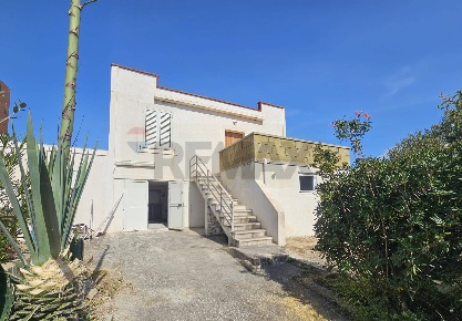 Foto Villa unifamiliare in via augusteo 1141, Ispica di 77 m² con 3 locali