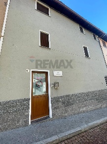 Foto Case semi ndipendenti in via Asmara 62, Luino Centro di 170 m²