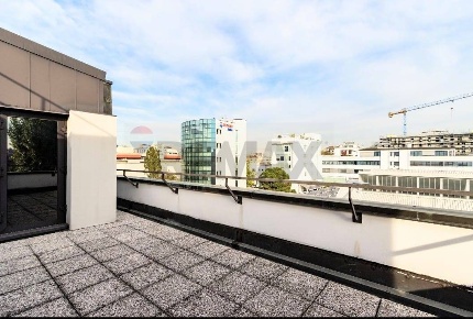 Foto Ufficio a Milano Certosa di 630 m² con 18 locali in affitto