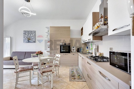 Foto Appartamento in Via Lucio Lombardo Radice 29, Magenta Centro di 54 m²