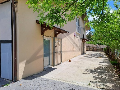 Foto Casa indipendente in Via Gualchiera, Sant'Eusanio Forconese Centro