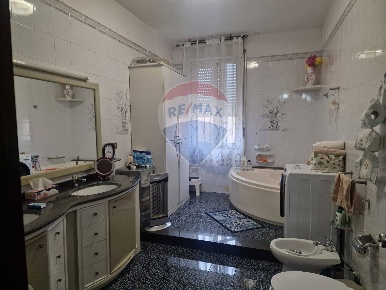 Foto Appartamento in Passaggio Petrina, Palermo Sperone di 132 m²