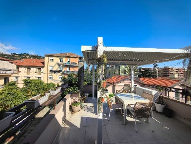 Foto Appartamento in Via Aurelia Levante 3, Taggia Centro di 65 m²