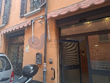 Foto Ufficio a Bologna Castiglione - Tribunale di 58 m² con 3 locali