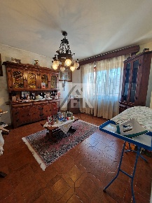 Foto Villa unifamiliare in Via dei Pellegrini, Lucca Sant'Anna di 300 m²