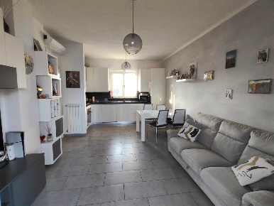 Foto Appartamento a Sarzana Sarzanello, San Lazzaro di 75 m² con 4 locali