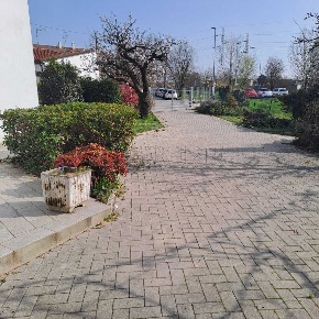 Foto Villa bifamiliare a Padova di 95 m² con 5 locali in affitto