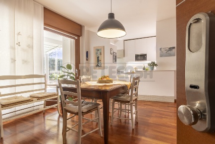 Foto Appartamento in Piazzetta Monsignor G. Lorenzon 21, Vicenza di 155 m²