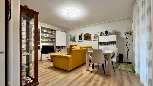 Foto Appartamento in Via Caduti Piazza della Loggia, Rezzato di 106 m²