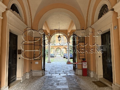 Foto Ufficio in Borgoleoni, Ferrara Centro Storico di 353 m² con 9 locali