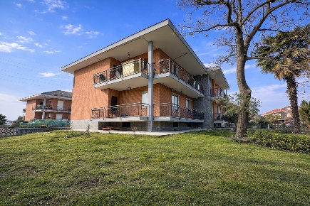 Foto Appartamento in VALDELLATORRE, Pianezza Centro di 104 m² con 4 locali