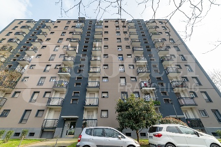 Foto Appartamento in Costantino Baroni, Milano Gratosoglio di 110 m²