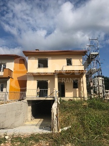 Foto Casa indipendente in Via vocabolo Campotonno snc, Orte di 270 m²