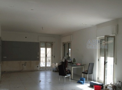 Foto Appartamento in Via San Domenico 21, Taranto di 201 m² con 5 locali