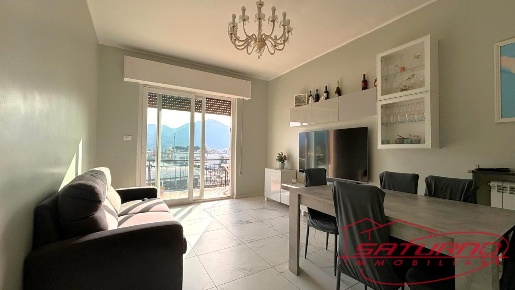 Foto Appartamento a Lucca Sant'Anna di 90 m² con 4 locali in vendita