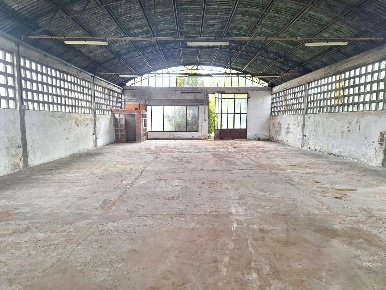 Foto Magazzino a Capannori Tassignano - Paganico di 380 m² con 3 locali