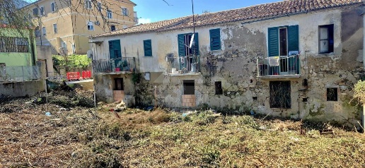 Foto Casa indipendente in San Sebastiano, Pizzo Centro di 401 m² in vendita