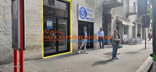 Foto Negozio in Via Sforza, Milano Guastalla di 120 m² con 1 locali