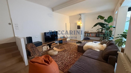 Foto Appartamento in VIA CASTELLANI, Faenza di 291 m² con 9 locali