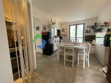 Foto Appartamento in Via Poggio Perini, Sovicille di 65 m² con 4 locali