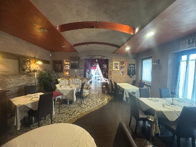 Foto Bar a Villafranca di Verona di 140 m² con 3 locali in vendita