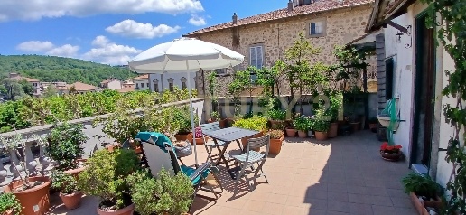 Foto Attico in Via Isidoro Maggi, Arcidosso Centro di 158 m² con 9 locali