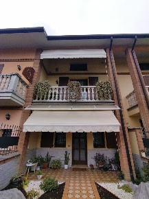 Foto Villa unifamiliare in Via Pietro Nenni 2B, Martignana di Po di 180 m²