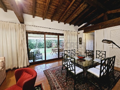 Foto Villa unifamiliare in Via 10 Giornate, Soiano del Lago Soiano