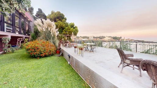 Foto Villa unifamiliare in Via Garitta 62, Acireale di 500 m² con 15 locali