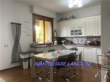 Foto Appartamento in RESPIGHI, Scandicci Casellina di 95 m² con 5 locali