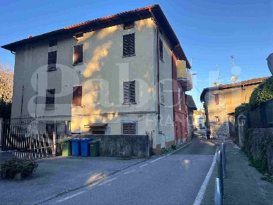 Foto Casa indipendente in Via Michelangelo 34, Lecco Maggianico - Bione