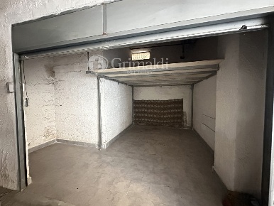 Foto Box in Via Palladio 12, Acerra Centro di 15 m² in affitto