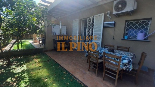 Foto Villa a schiera a Vicopisano Centro di 220 m² con 6 locali in vendita