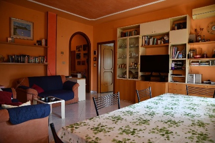 Foto Appartamento a Formia Centro di 94 m² con 5 locali in vendita