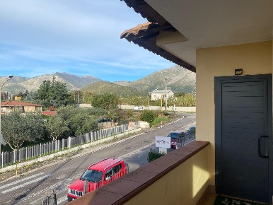 Foto Negozio a Formia Centro di 40 m² con 2 locali in affitto