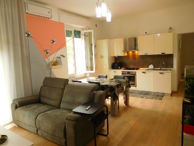 Foto Appartamento a Pisa Sant'Antonio di 94 m² con 5 locali in vendita