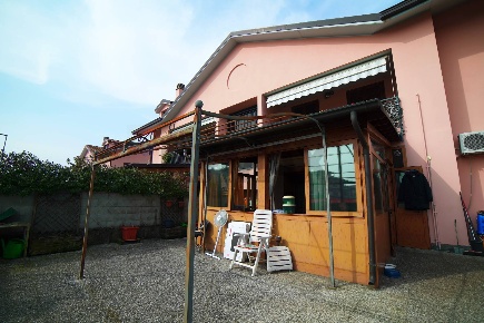 Foto Appartamento a Trezzano Rosa di 77 m² con 2 locali in vendita